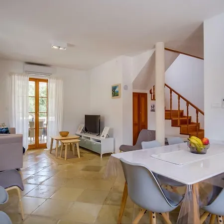Villa Sveti Jakov Villa