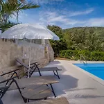 Вилла Villa Sveti Jakov *