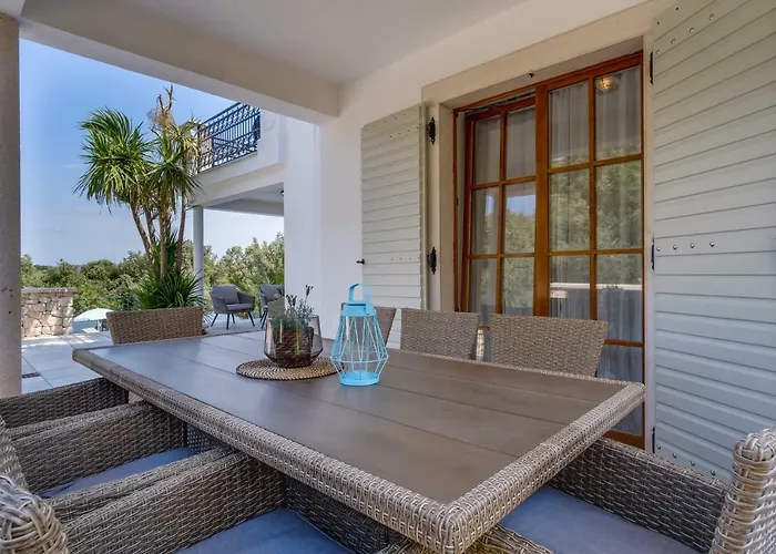 Villa Sveti Jakov Villa